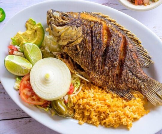 Receta de Mojarra Frita con Tajadas