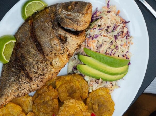 ¡Comidas a base de pescado y mariscos de Honduras!